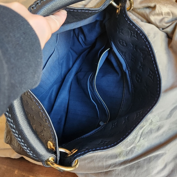 Louis Vuitton Artsy - Picture 9 of 10